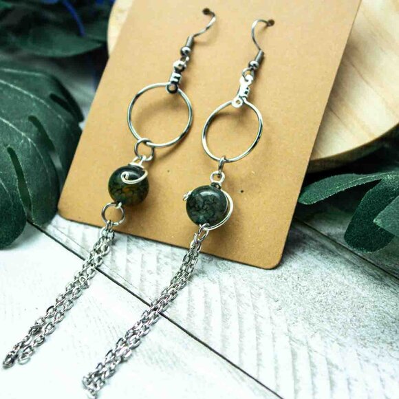 Emerald Green Agate Bead Dangle Earrings with Stainless Steel Chain - Picture 5 of 8